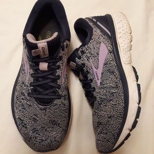 Brooks ghost 11 shoes size 7